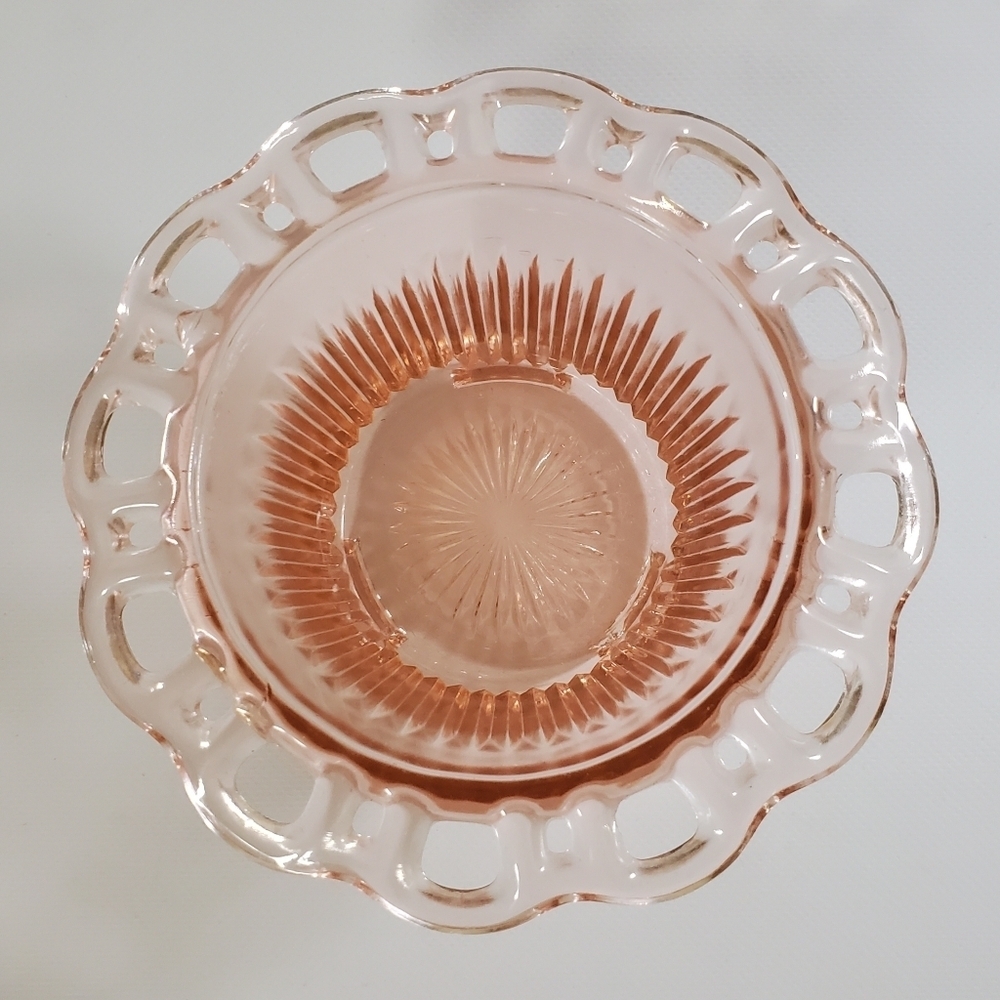Pink Depression Glass Scalloped Edge Bowl Vase Vintage Collectible - Picture 3 of 12